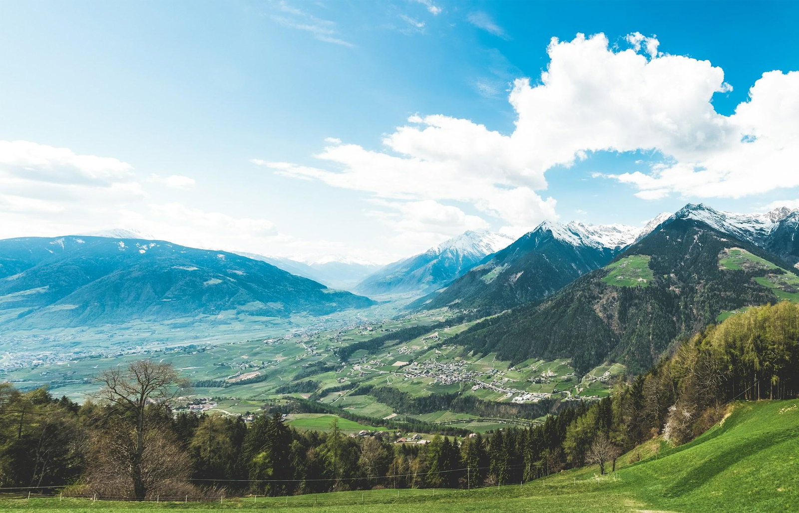 Active vacation in South Tyrol: from climbing to paragliding