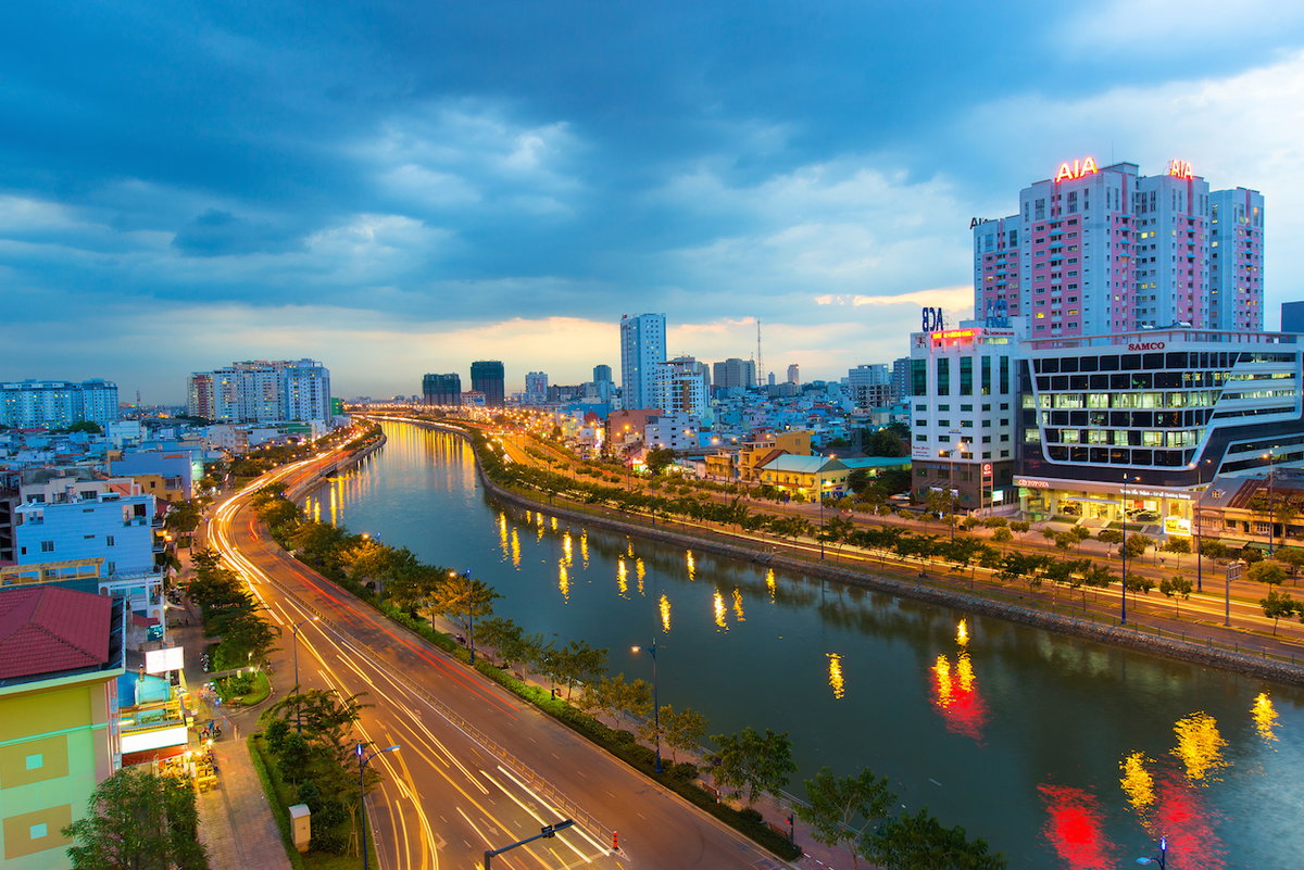 Ho-Chi-Minh-Stadt ist die boomende Wirtschaftsmetropole des Landes. Das ehemalige Saigon war bis 1975 die Hauptstadt der einstigen Republik Vietnam, auch bekannt als Südvietnam.