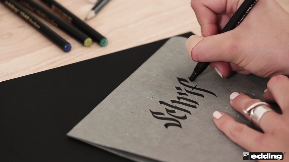 Handlettering kann man lernen