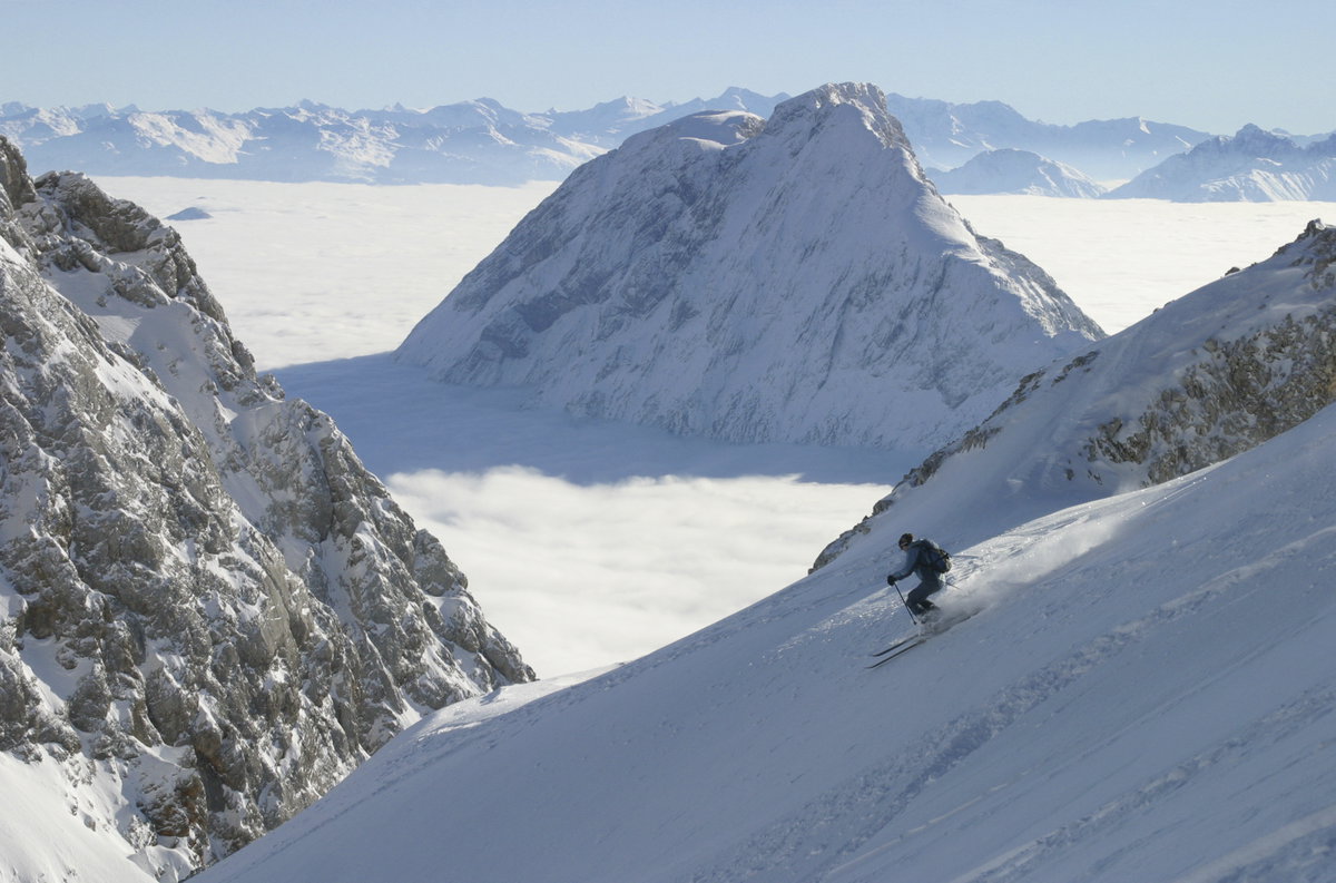 Auch in Deutschland gibt es tolle Skigebiete für Abfahrt oder Rodel