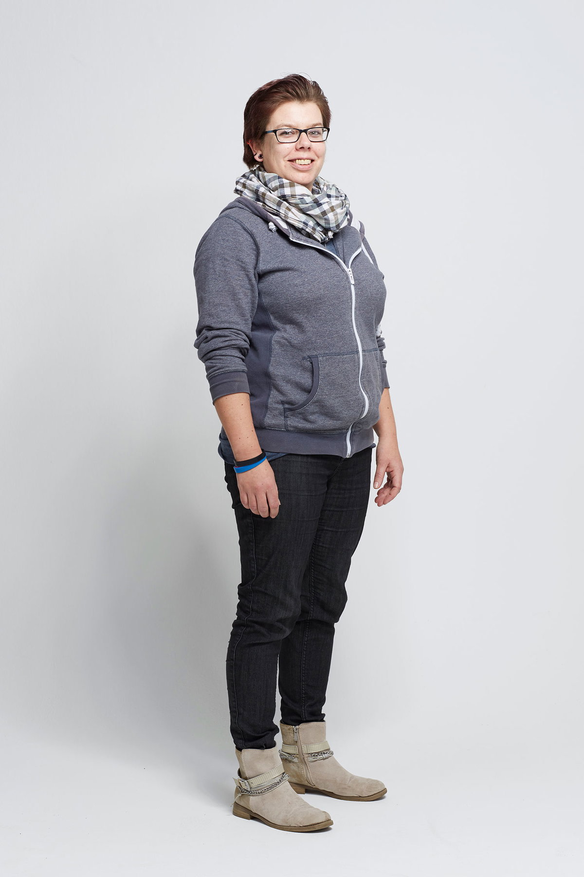 Name: Jennifer aus Paderborn hat zwei Töchter (10 und 16 Jahre alt). Alter: 38 Jahre. Größe: 1,62 m. Kleidergröße: 42.