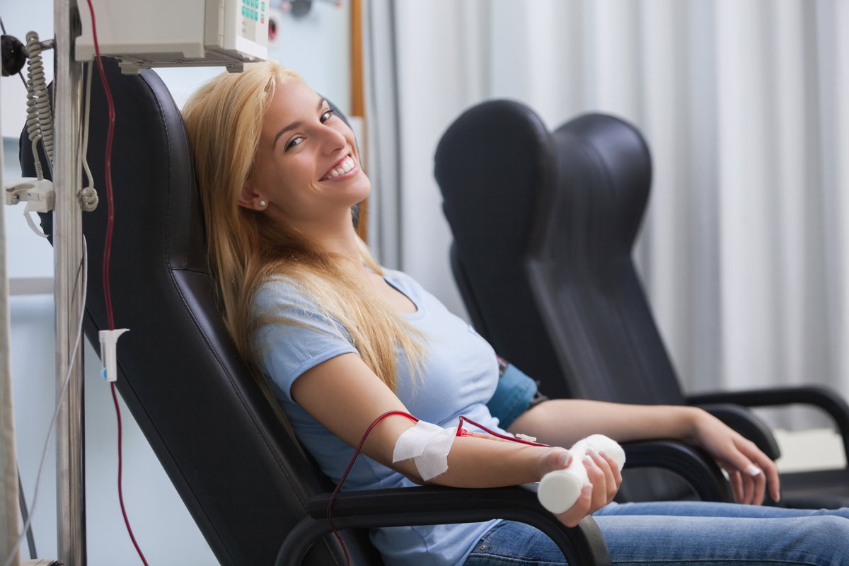 Blutspenden helfen gegen Bluthochdruck, der Blutdruck bessert sich.