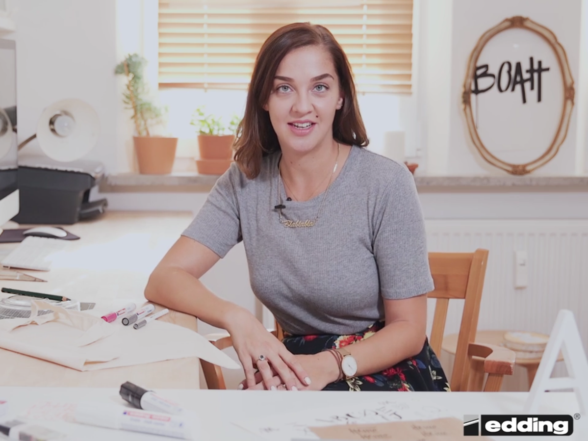 Die Handlettering-Expertin zeigt Ihnen, wie es geht