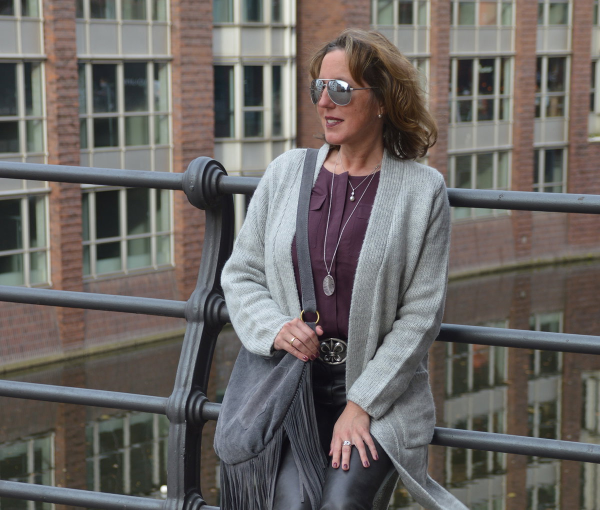 Ob fürs Büro oder für einen entspannten Ausflug in die Stadt - mit einem Cardigan ist frau immer richtig angezogen.