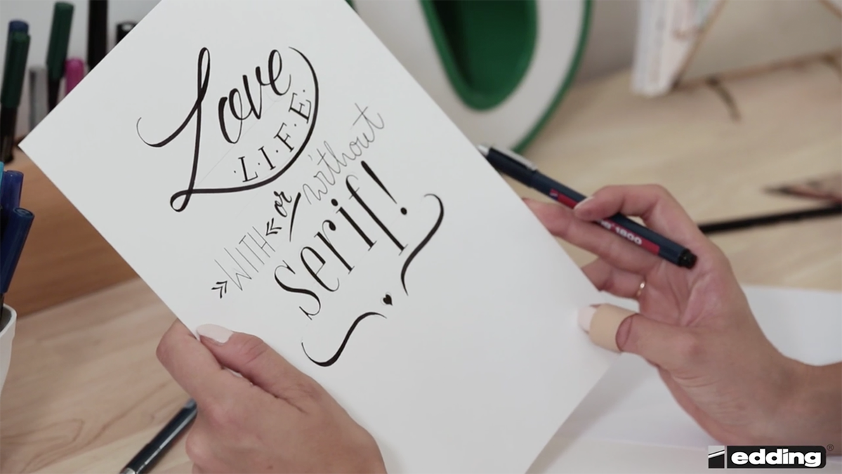 Die besten Tricks für Ihr erstes eigenes Handlettering-Design verrät Hannah Ihnen im Video-Tutorial.