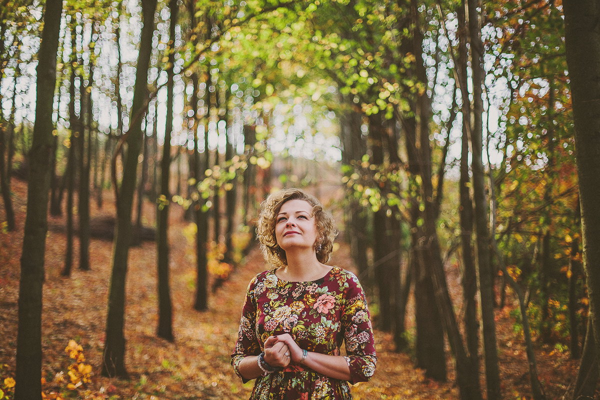 Ab in die Natur: Nur fünf Minuten in der Natur wirken sich bereits positiv auf unser Wohlbefinden aus.