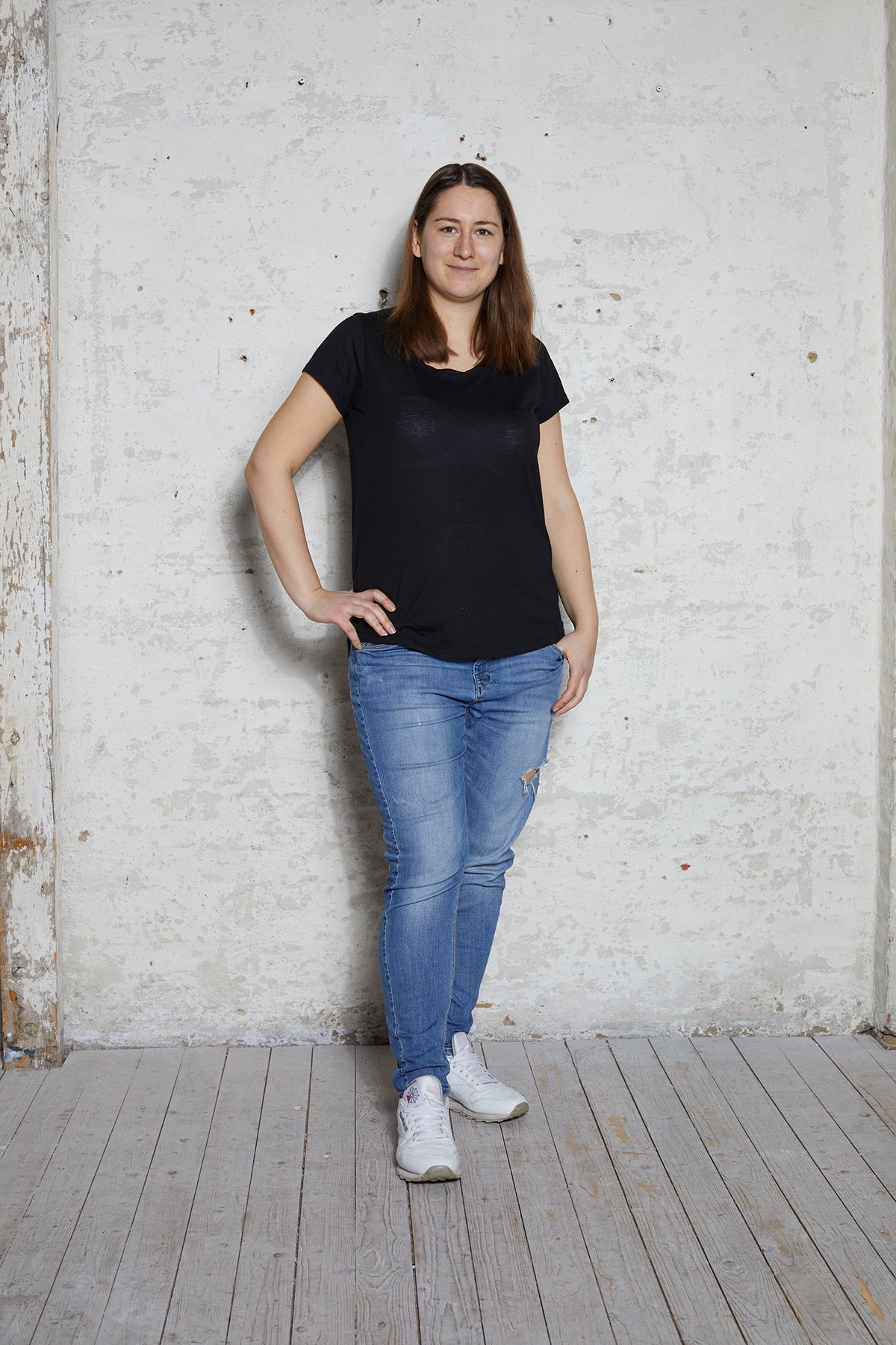 Oxana trägt als Erzieherin meist bequeme und sportliche Kleidung. Sie wünscht sich einen trendigeren Look.