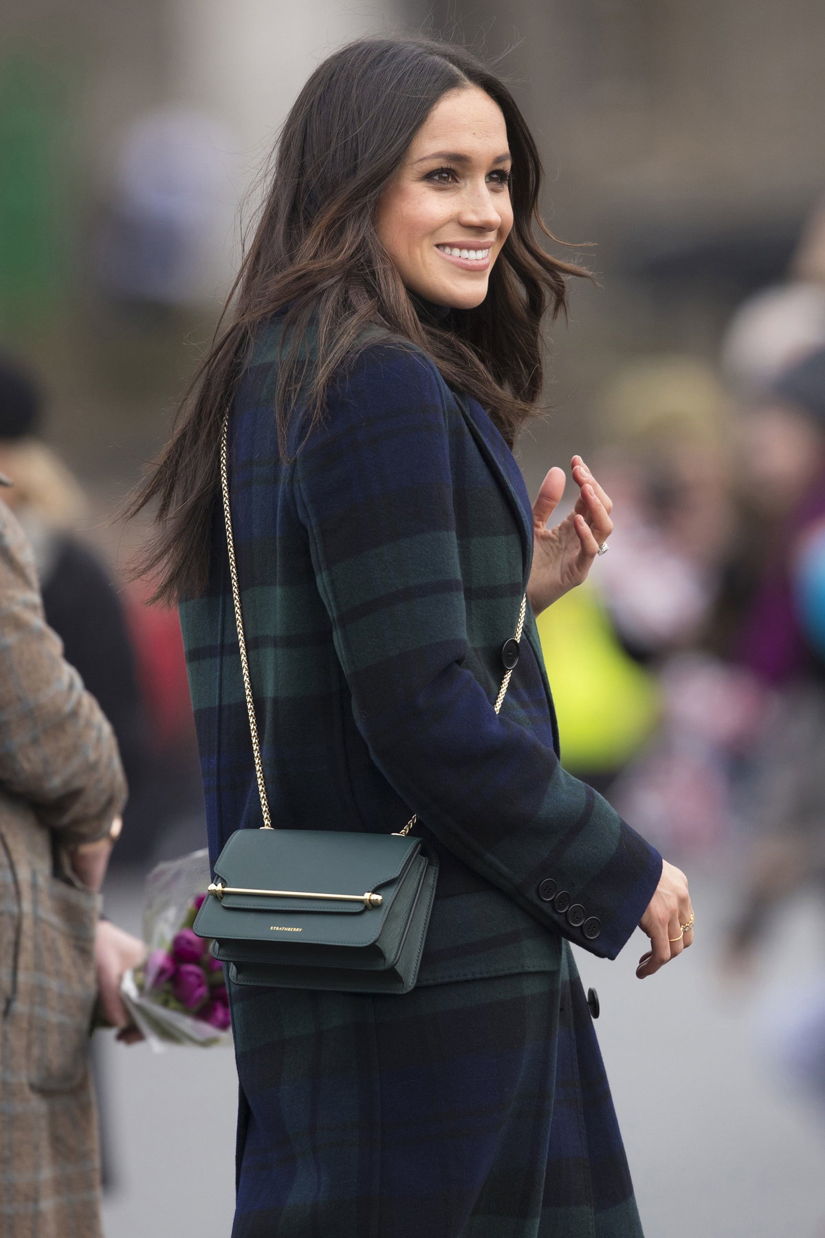 Meghan Markle in Schottland mit einem karierten Mantel