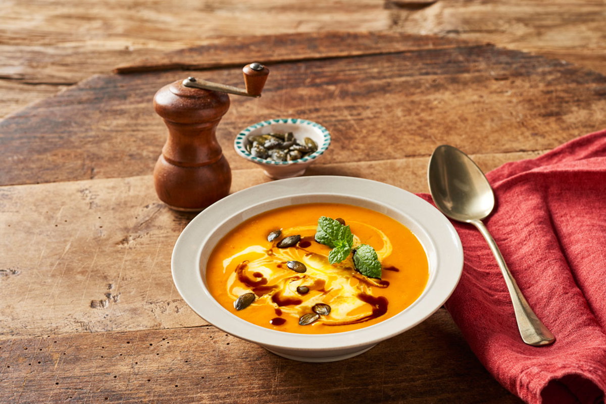 Rezept würzige Kürbissuppe mit Emmentaler-Käsecreme