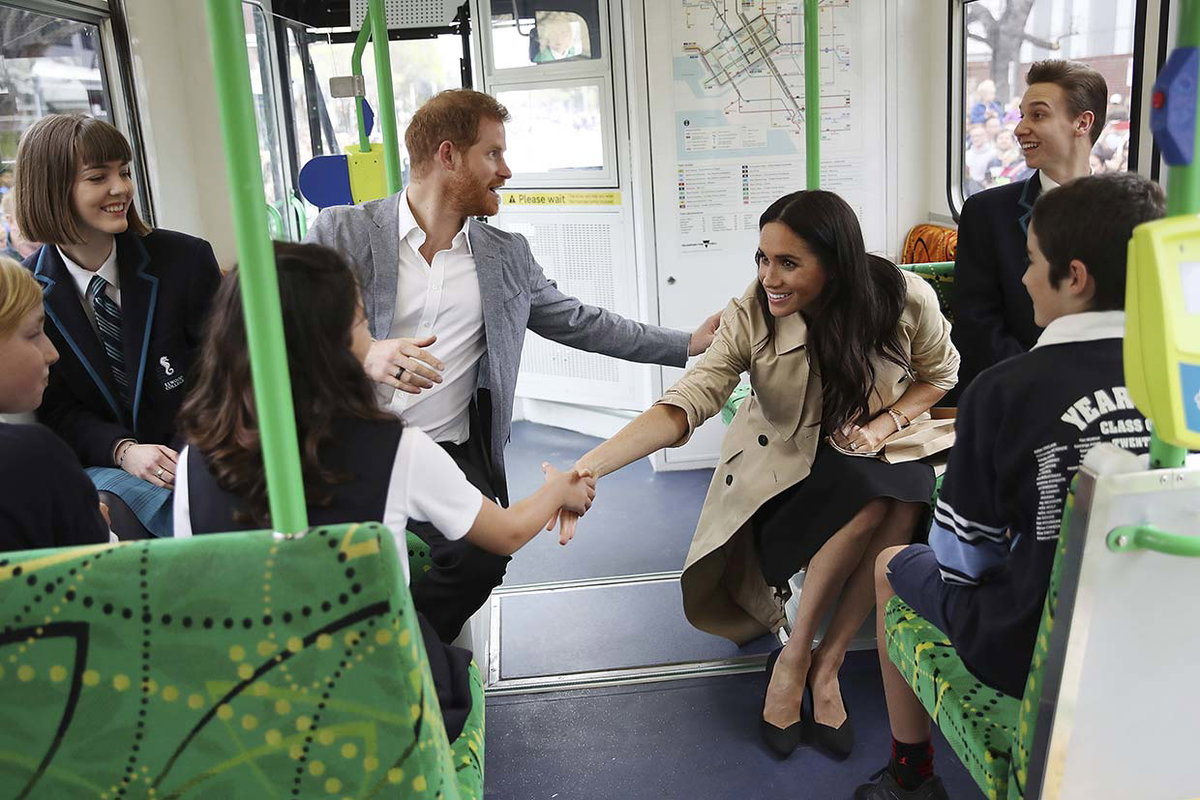 Prinz Harry und Meghan in Australien Oktober 2018 im Bus mit Schülern