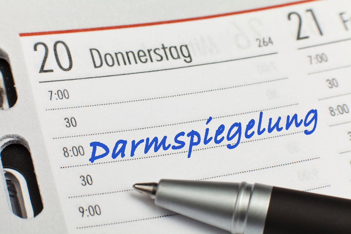 Künftig sollen Versicherte im entsprechenden Alter eine Einladung zur Darmkrebsvorsorge erhalten.