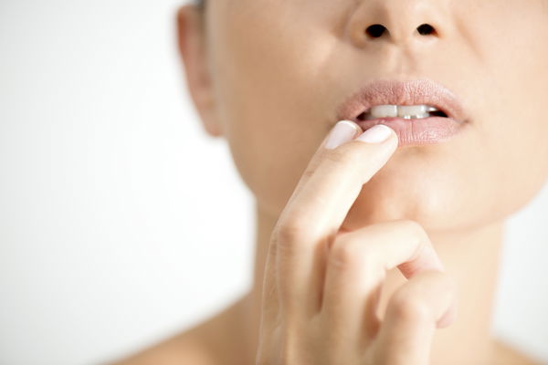 What helps against herpes?