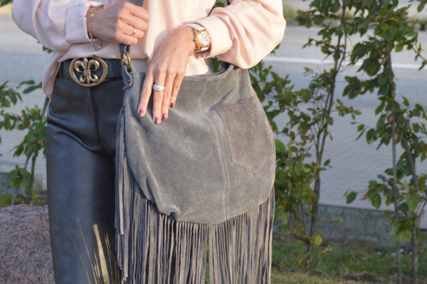 Saçaklı çantalar: Bir moda trendi geri dönüyor