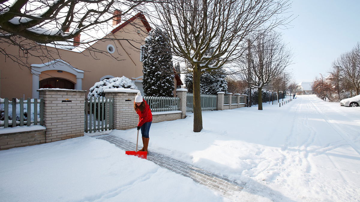 Obligation de salage en hiver : Qui est responsable en cas de verglas et de neige ?