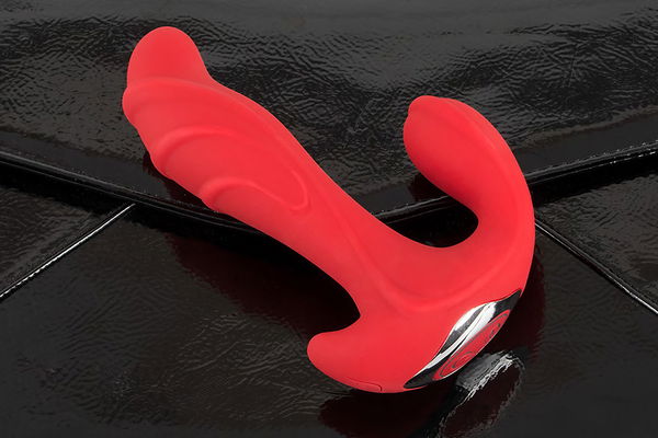 Sextoytest - "Sassy ol" dan Vibratör "Üçlü ol"