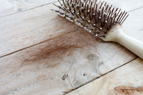 Perte de cheveux liée au stress : comment y faire face ?