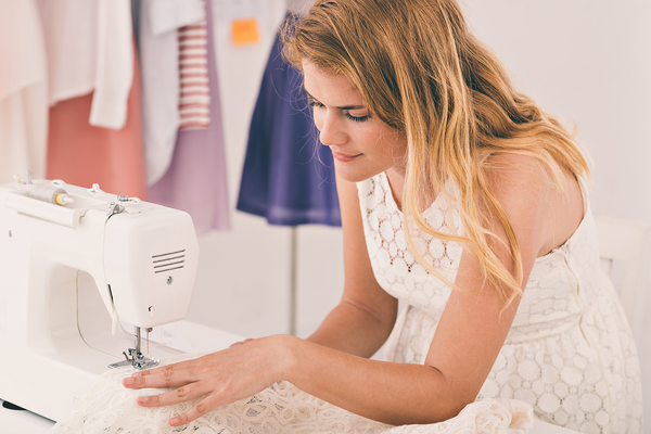 Learn to sew easily: serging with a zigzag stitch