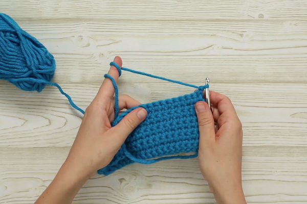 Learn to crochet: Single crochet stitches