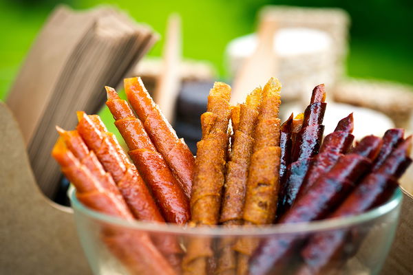 Make your own fruit leather: Healthy snacking with mango roll-ups