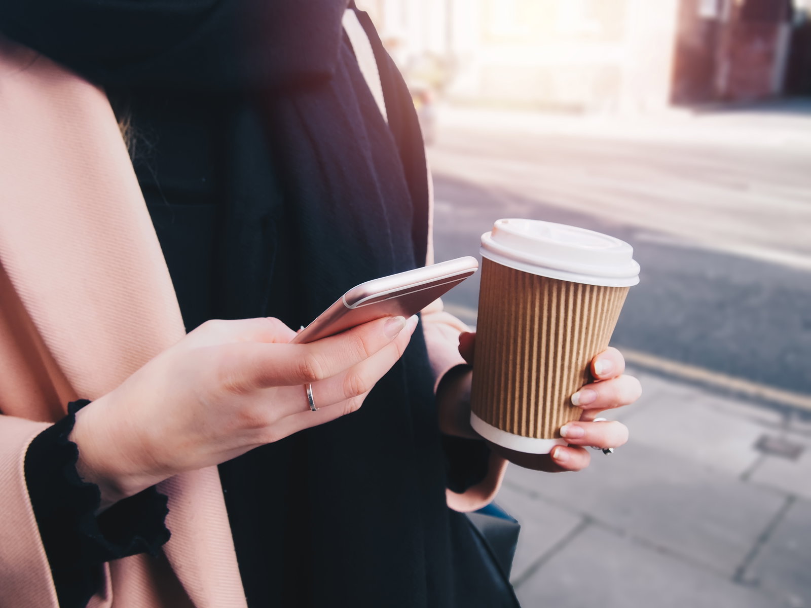 Tips for smartphones: use, protect and clean smartly