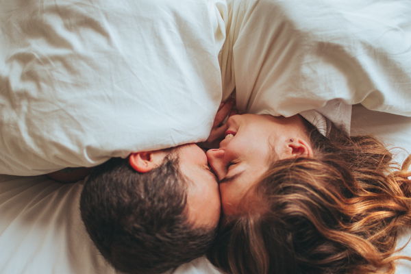 Les meilleures positions sexuelles - plus de plaisir au lit avec le Kamasutra