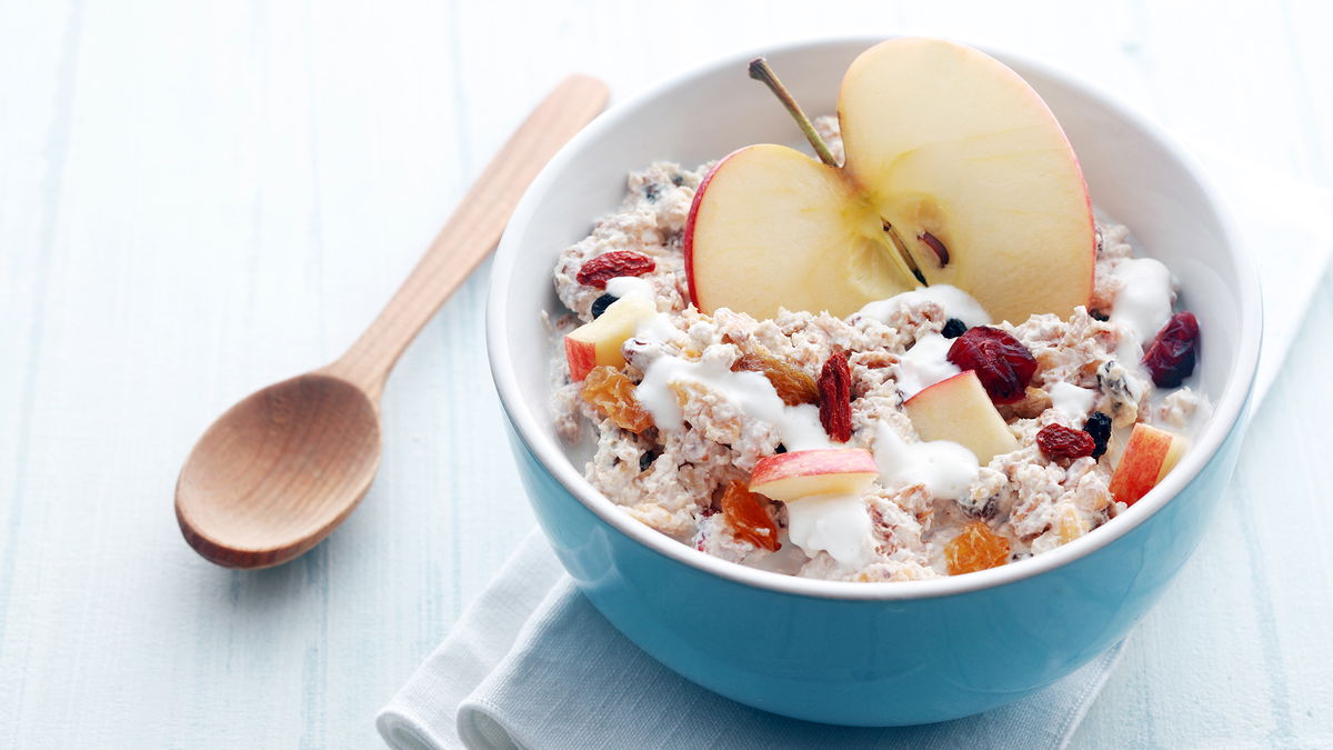 Hot breakfast: 3 delicious variations with oatmeal