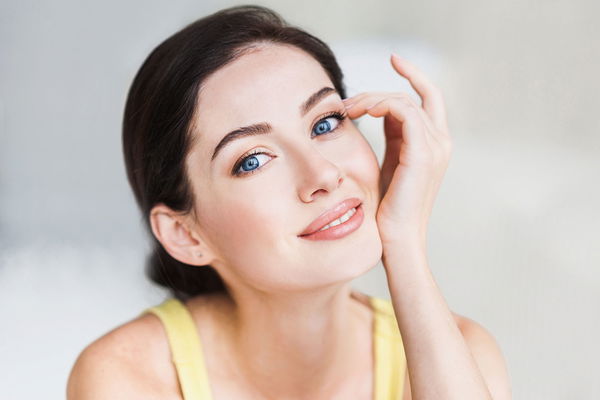 Maquillage des yeux : instructions pour chaque couleur d'yeux