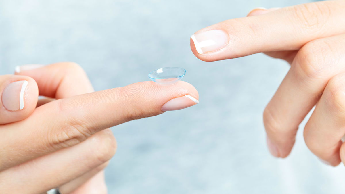 Coût, entretien &amp; confort : les informations les plus importantes sur les lentilles de contact