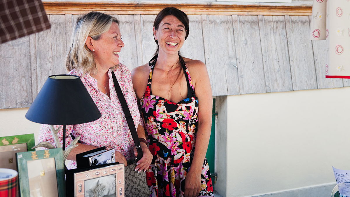 Flea market tips: Clever buying & selling