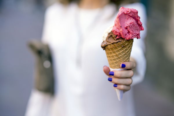 Mangez la glace avant qu'elle ne fonde