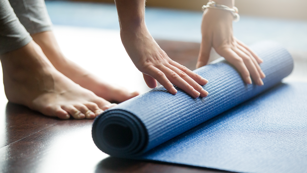 Yoga öğrenmek: yeni başlayanlar için talimatlar ve egzersizler