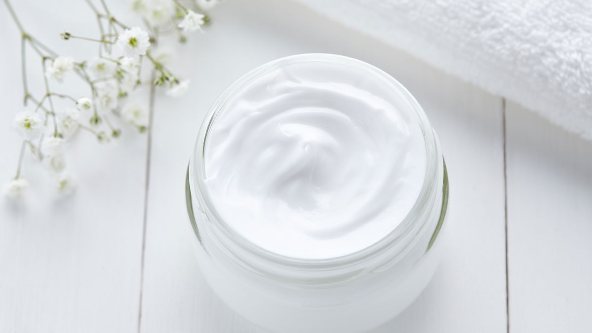 Well-tested, gentle and effective: Healing ointments from nature