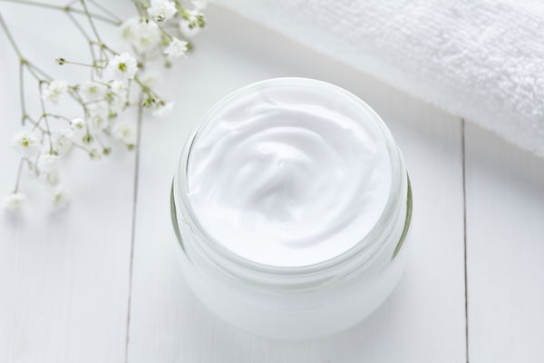 Well-tested, gentle and effective: Healing ointments from nature