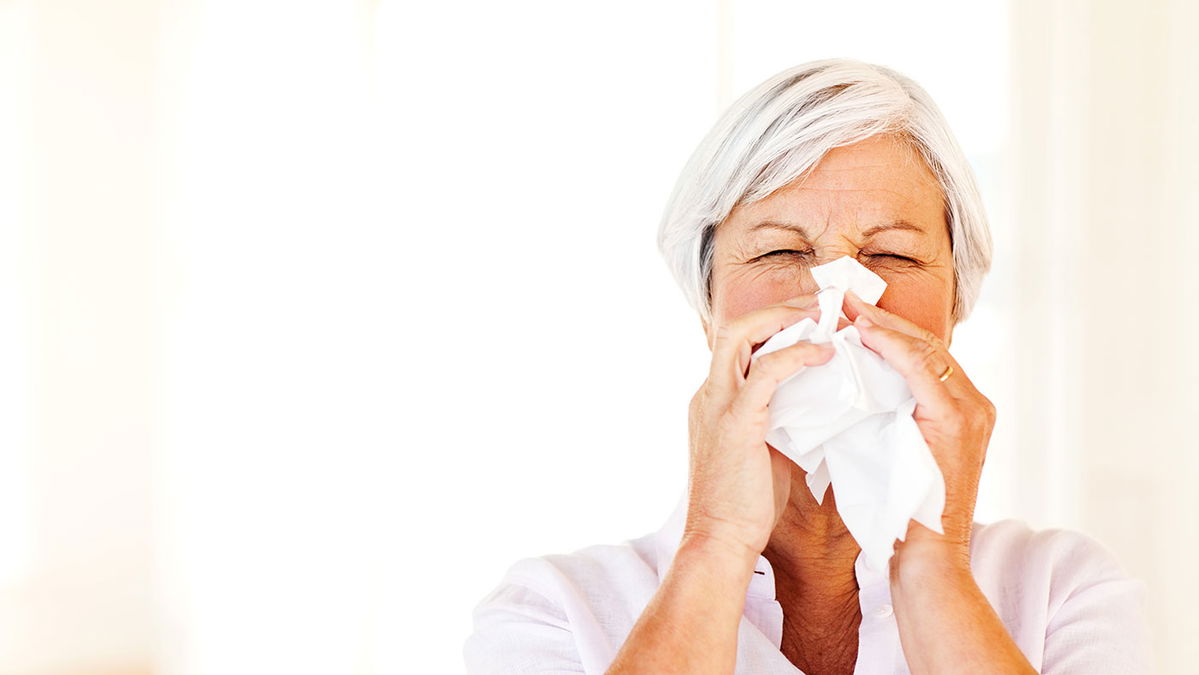 Allergie à la poussière de maison : symptômes, déclencheurs et traitement