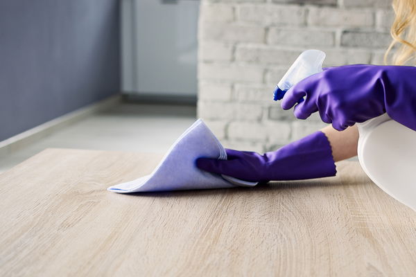 Cleaning wooden furniture, but the right way: how to do it