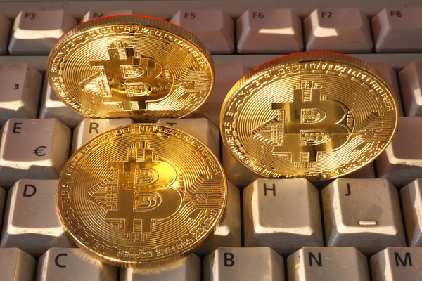 Bitcoin currency: what is it actually?