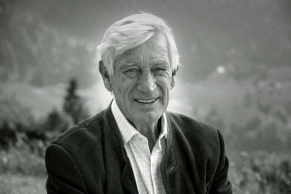 "Traumschiff" captain Siegfried Rauch has passed away