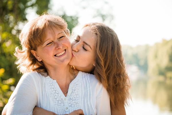 Komplimente machen: Warum liebe Worte uns gut tun – und schwerfallen