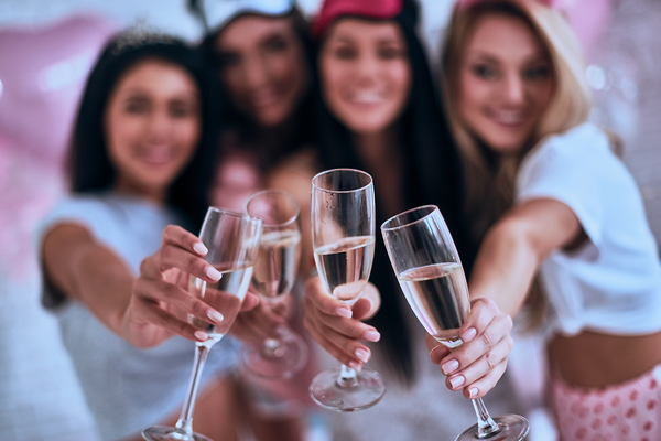Unutulmaz bir bekarlığa veda partisi için üç seksi ipucu