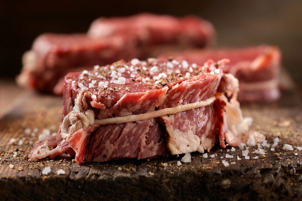 Juicier meat through barding