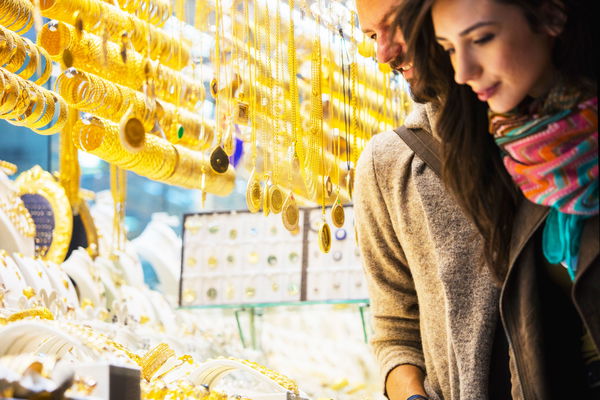 Scam: How criminals rip us off on vacation