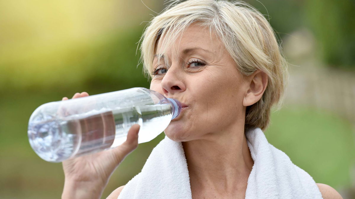 Déshydraté ? Combien d'eau dois-je boire ?