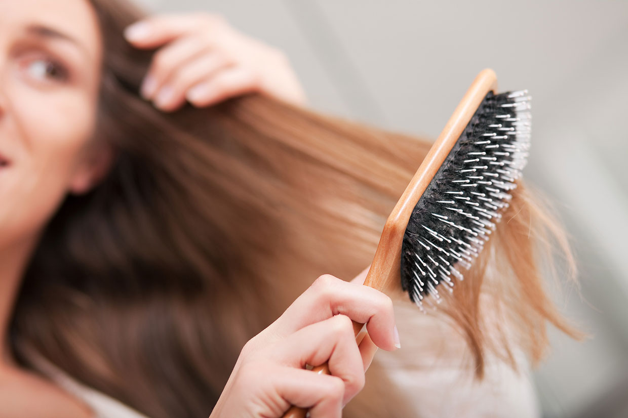 Was hilft eigentlich bei Haarausfall?