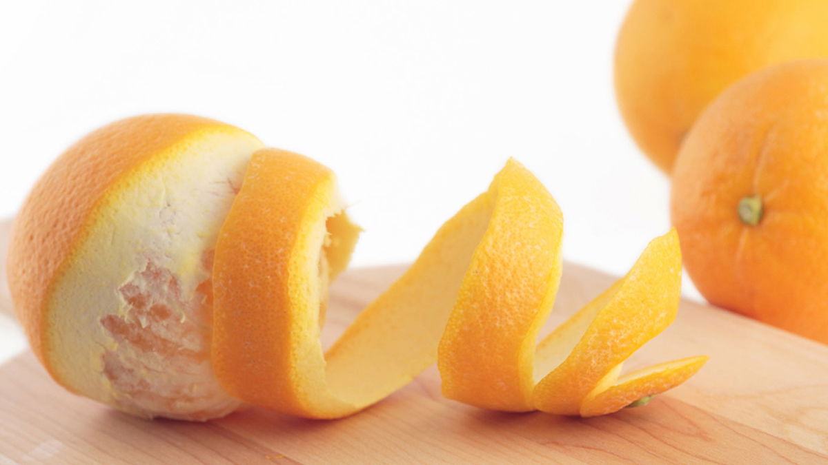 Cleaning with fruit & vegetable peelings