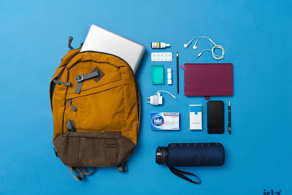 Always with you: A look into the bag of Sarah Schütz (singer, actress, speaker)