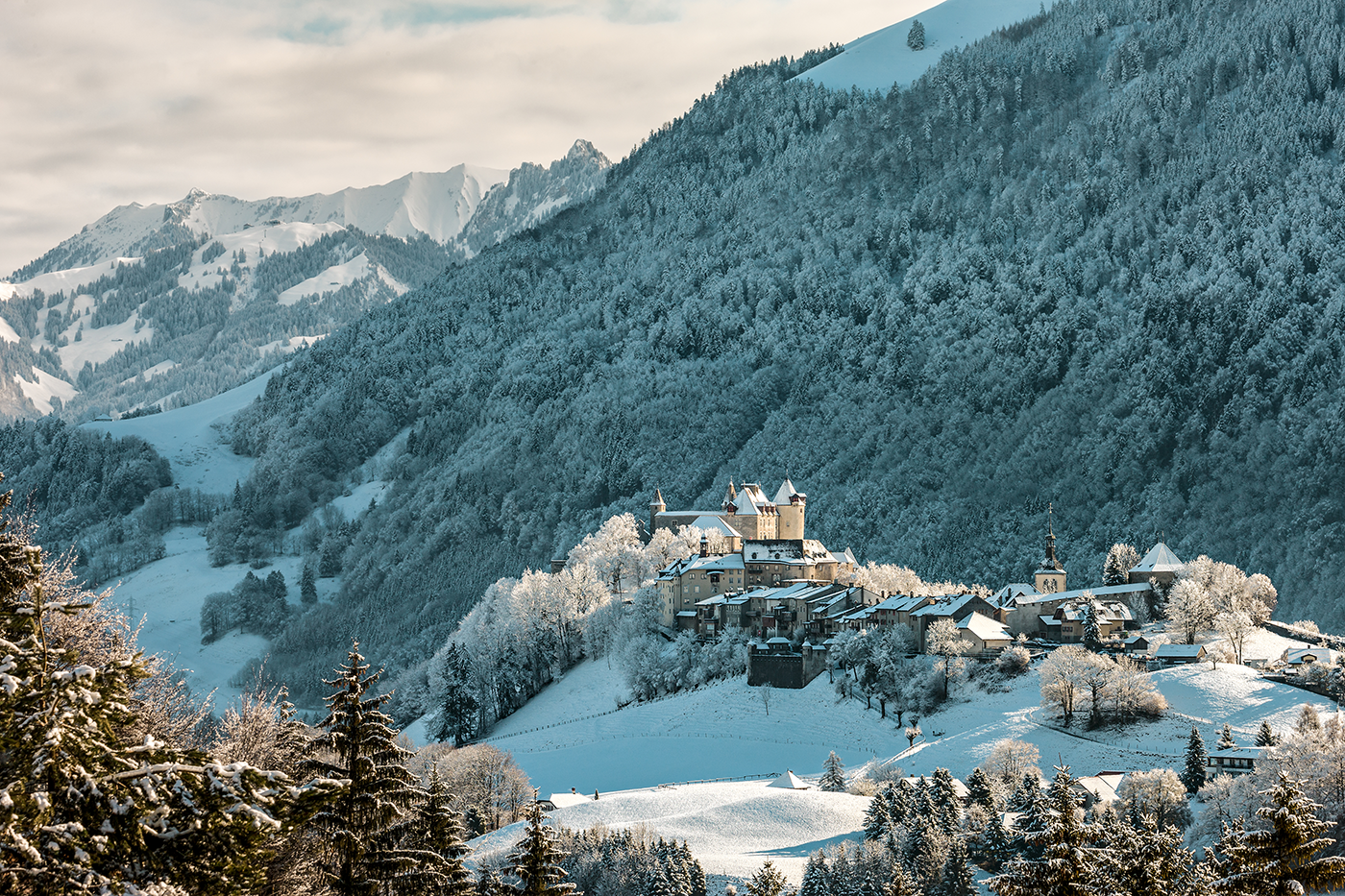 La Gruyère region: land, air and the wonderful smell of cheese