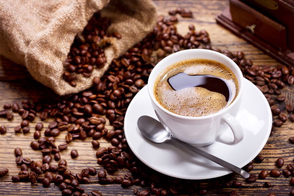 Voici comment le café agit sur les selles