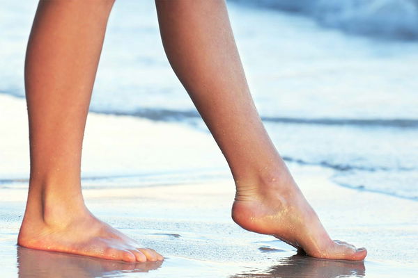 Éliminer les callosités : les meilleurs remèdes maison pour des pieds doux