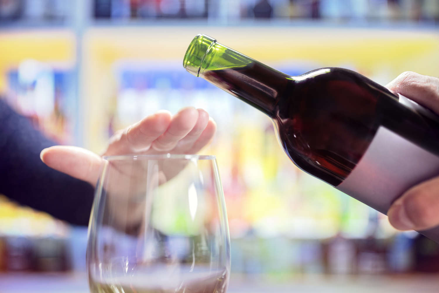 Miesiąc bez alkoholu: co robi z naszym ciałem?