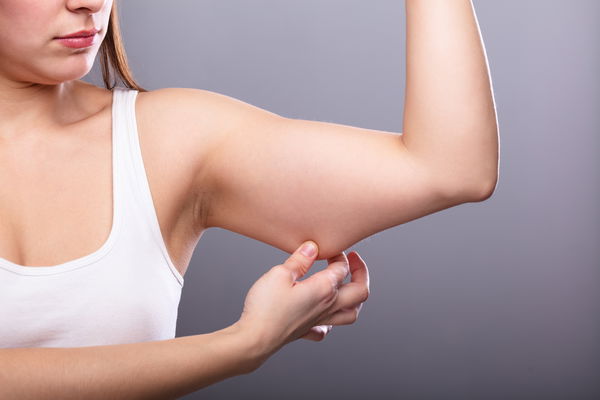 Angular arms: 5 effective exercises that help against them
